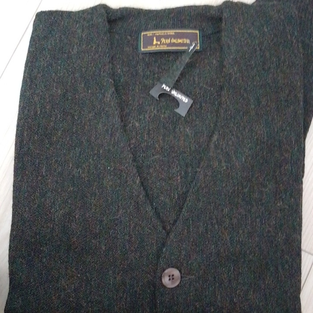 NWT Perú Unlimited Alpaca Cardigan.